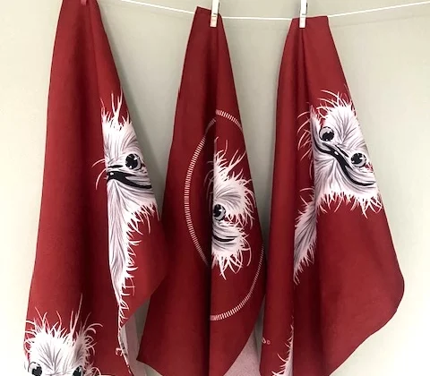 Bick Börd Geschirrtücher in rot mit weissem Bick Börd Aufdruck.